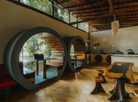 Hostal Mulut Tulum，位于图卢姆Tulum City Centre的酒店