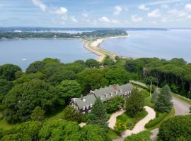 Ram's Head Inn，位于Shelter Island Heights的酒店
