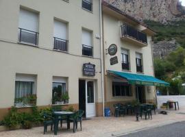 Hotel Durtzi，位于Sobrón的酒店