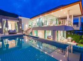 Luxury 3 Bedroom Villa, Sea View PM-A5，位于考陶的豪华酒店