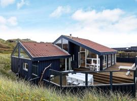 Five-Bedroom Holiday home in Løkken 6，位于格隆霍的度假屋