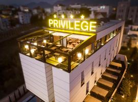 Privilege Hotel & Spa，位于地拉那的酒店
