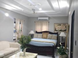 The Winford Boutique Hotel Achimota，位于阿克拉阿希莫塔零售中心附近的酒店