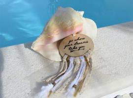 Thimari Sports & Spa with private pool and jacuzzi，位于苏尼翁的酒店