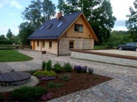 Vilks un Briedis Holiday Home & Wellness Area，位于斯米尔泰内的酒店