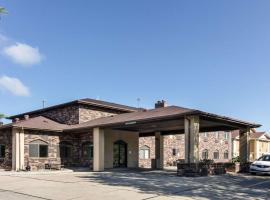 Quality Suites Near West Acres，位于法戈的酒店