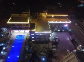 HOTEL DO SOL，位于Taúdo的酒店