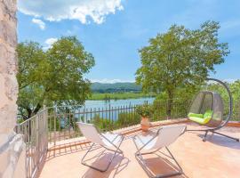 湖畔之家度假屋，位于Posta Fibreno的酒店