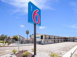 Motel 6-Moreno Valley, CA - Perris，位于莫雷诺谷的酒店