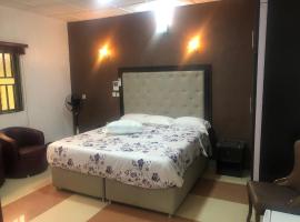 DE’ BAKERS SUITES，位于拉各斯的酒店