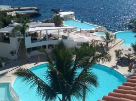 the million view room habitacion en resort solo adultos，位于拉古纳的度假村