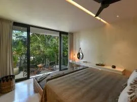 Casa Agape Boutique Hotel Rooftop Pool & Beach club access
