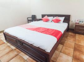 OYO 1688 Collin Beach Hotel，位于安汶的酒店