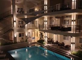 Rovira Suites，位于杜马格特的酒店