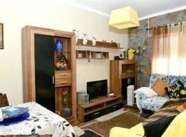 Comfortable apartment with lake view in Vila Real - 75m²，位于维拉·雷阿尔·德·桑托亚的酒店
