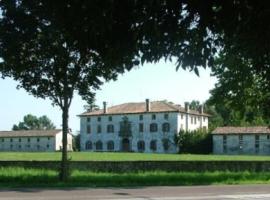 美娜迪别墅乡村民宿，位于Camino al Tagliamento的酒店