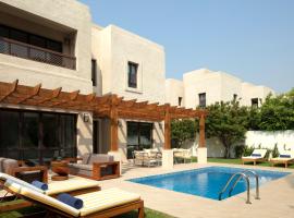 Dubai Creek Club Villas，位于迪拜的酒店