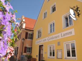 Hotel Gasthof zum Goldenen Lamm，位于哈尔堡的酒店