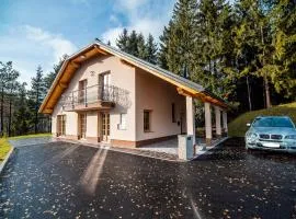 Holiday Home with Hot tub and Sauna Sabina