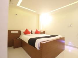 Divines Business Hotel，位于Kuzhittura的酒店