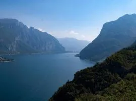 LAGO DI COMO LAKE APARTMENT CASA VACANZe