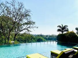 Welcomhotel by ITC Hotels, Richmond Road, Bengaluru，位于班加罗尔的带泳池的酒店