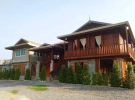 เฮือนฮอมคำโฮมสเตย์(Huanhomkham homestay)，位于清迈的带停车场的酒店