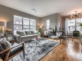 Trendy Castleberry Hill Condo- Walk to Mercedes Benz/ All Downtown Attractions