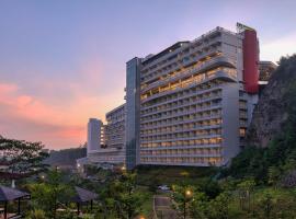 Le Eminence Puncak Hotel Convention & Resort，位于普卡的酒店