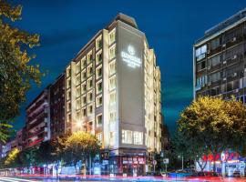 Imperial Plus Urban Smart Hotel Thessaloniki，位于塞萨洛尼基的带停车场的酒店