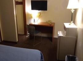 Del-Mae Motel，位于伯洛伊特的酒店