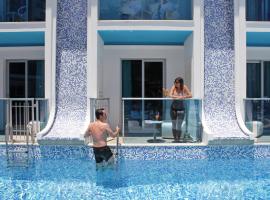 海之蓝高级Spa酒店，位于厄吕代尼兹的酒店