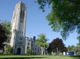 西帕迪尤卡智选假日套房酒店