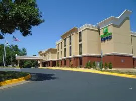 中洛锡安收费公路智选假日套房酒店