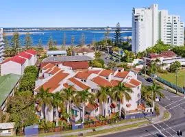 Santa Fe by the Broadwater