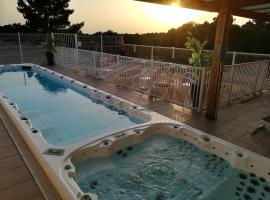 Hotel Restaurant Logis Le Tropicana，位于多维勒的酒店