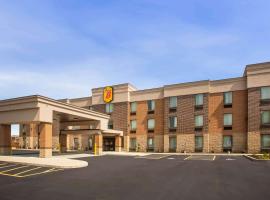 Super 8 by Wyndham St. Louis North，位于圣路易斯的酒店