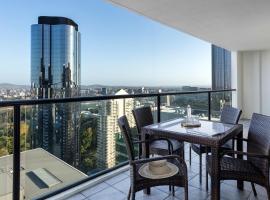 Oaks Brisbane River City Suites，位于布里斯班的酒店