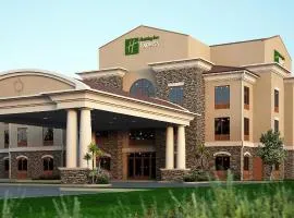 Holiday Inn Express & Suites - Redding, an IHG Hotel