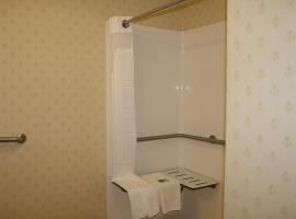 Holiday Inn Express & Suites - Grenada by IHG，位于格林纳达的酒店