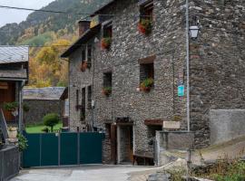 Casa Rural Besolí，位于Areu的酒店