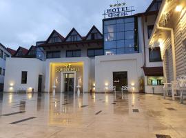 阳光山峰酒店，位于克卢日-纳波卡的浪漫度假酒店