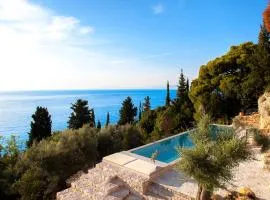 Luxury Villa in Agios Nikitas