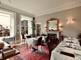 Sheridan Guest House，位于爱丁堡大不列颠号皇家游艇附近的酒店