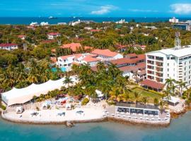 Coral Beach Hotel Dar Es Salaam，位于达累斯萨拉姆海边悬崖村购物中心附近的酒店