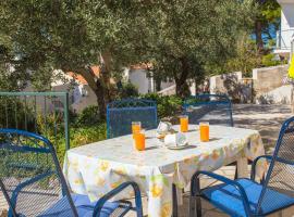 Apartmani Stipan，位于布雷拉的酒店