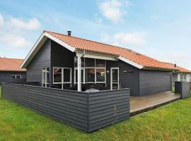 6 person holiday home in Ulfborg，位于乌尔夫堡的酒店