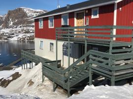 isi4u hostel, dogsled, snowmobiling，位于西西缪特的度假短租房