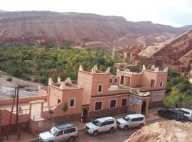 Auberge Achahoud，位于阿伊特本哈杜的酒店