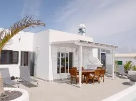 Villa Tranquilidad with amazing private terrace and heated pool